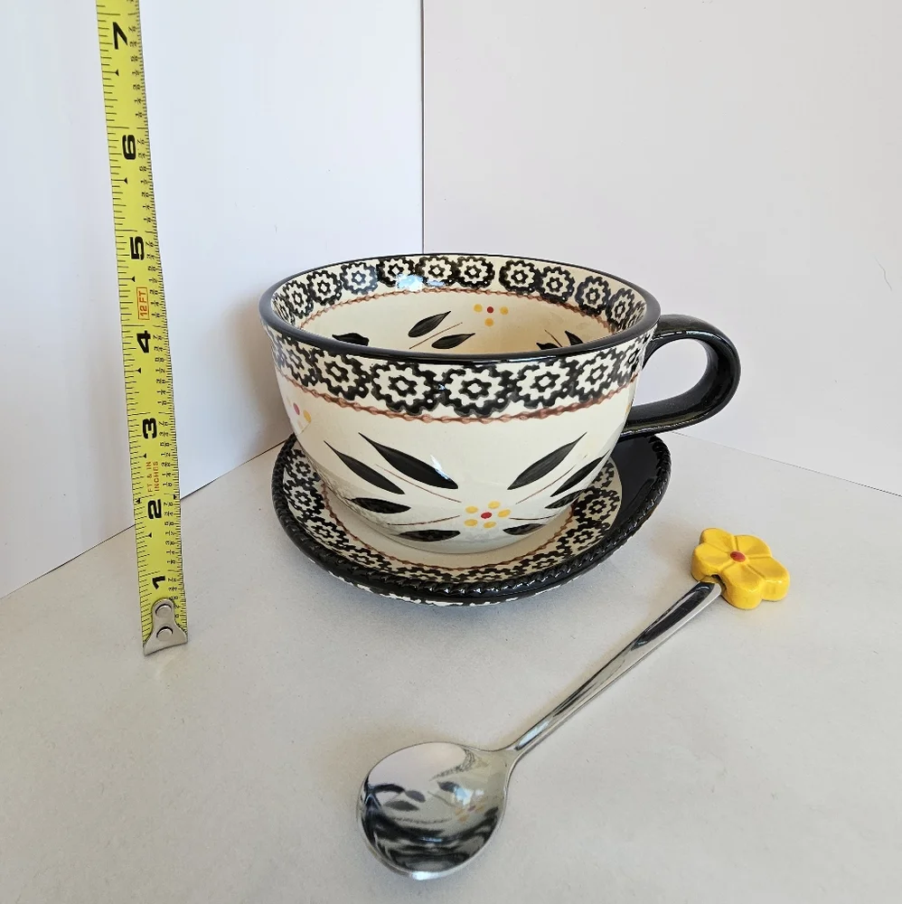 NWOT Temp-tations Old World Black Soup and Sandwich Set
